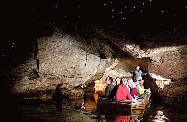 Te Anau Glowworm Caves